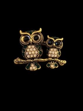 Brooch-Gold Tone Owl with Emerald Green and Cream Accent Stones NWOT